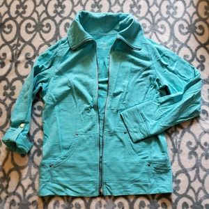 Zip up aweatshirt